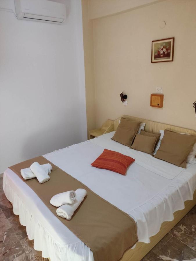 Kissandros Hotel Agia Galini  Bagian luar foto