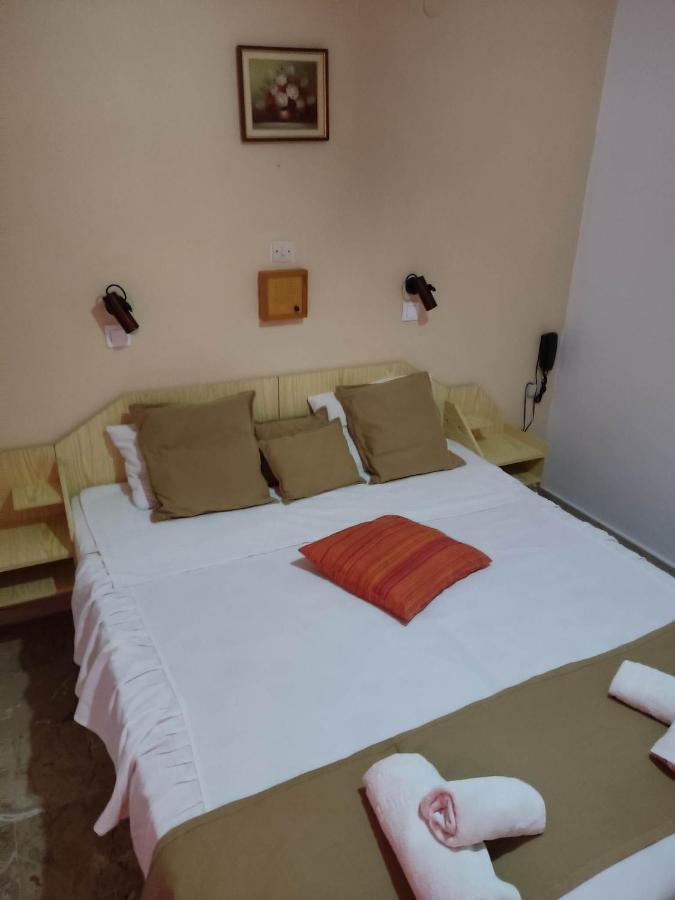 Kissandros Hotel Agia Galini  Bagian luar foto